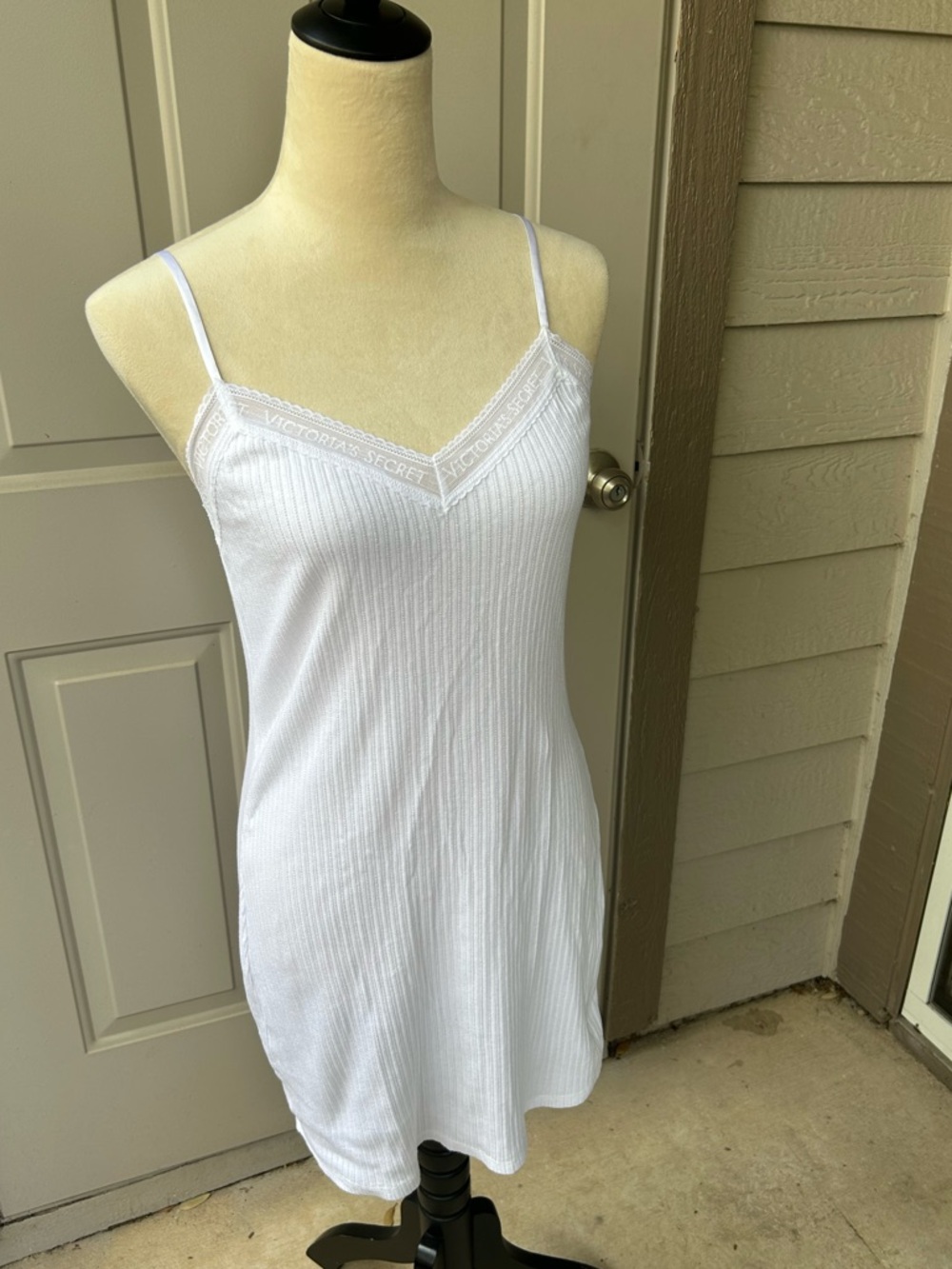SOLD Victoria’s Secret Sleep Dress - Picture 2 of 5